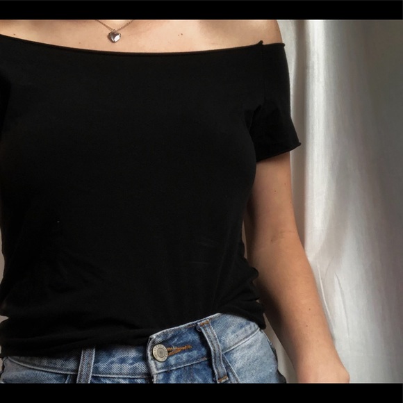 brandy melville shirt !!! - Picture 2 of 3